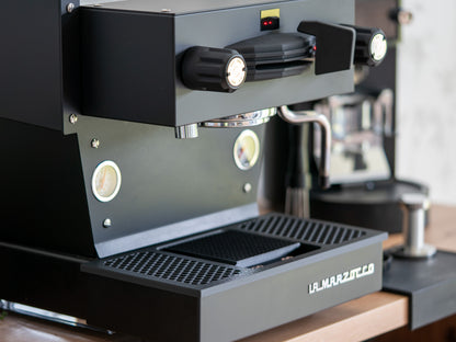 La Marzocco Linea Mini  – Acaia Lunar Abtropfgitter mit Gummimatte (driptray)